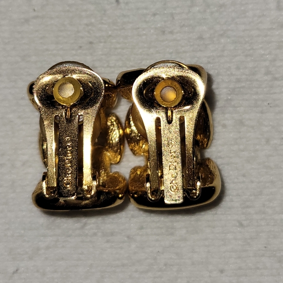 Vintage CHRISTIAN DIOR Gold Tone Chain Half Hoop Clip On Earrings - Picture 4 of 4